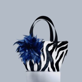 8FAD52EC-47BB-442F-8F15-12BCFB0B7812